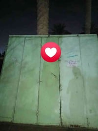 ابسلام عليكم عندي باب محل دفتري البيع ارتفاع مترين ونص وعرض3 امتار 077...