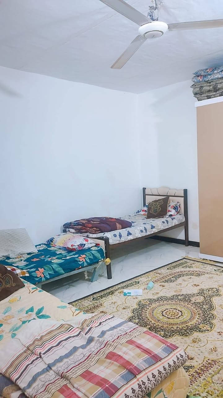 #اللهم صل على محمد وآل محمد 
#للبيع للبيع 
#دار طابو صرف
#ملاحظة // يرهم البيع نقدا" او على المبادرة من لديه حجز
#منطقة الحكم
#طابق واحد عكادة مرمم حديثا
#المساحة  125 متر
#واجهة الدار 11 متر والباقي نزال 
#موقع مميز شارع 20 متر و مقابل خدمات 
#بناء 2015 ومرمم 2024
#يحتوي على
غرفتين وصالة واستقبال ومطبخ وصحيات داخلية وخارجية 
#لطفا" اعمل متابعة للبيج
  👈 الفخامة للعقارات في السماوة
 #السعر  اتفضل خاص رجاء"
#مكتب_الفخامة_للعقارات
للاستفسار اكثر مراسلتنا ع الخاص او الاتصال على الارقام التالية
***********
***********
***********
ويوجد واتساب ع نفس الرقم أو زيارة مكتبنا
الفخامة للعقارات في السماوة 
 الواقع في منطقة الحكم مجاور مكتب العصائب القديم جهة حي العمال قبل معمل ماء الارو نهر الأمل
وفي حال لم يتوافق العقار مع رغبتكم او لم يكن بقدر امكانيتكم زوروا موقعنا على فيسبوك للتصفح على اكثر عدد من العقارات المتوفرة🌷‏هدفنـا خدمتكـم ودائمـاً نسعى لنتميز ونـكون تحت شعـار ‎#عطاء_بلا_حدود🌹
