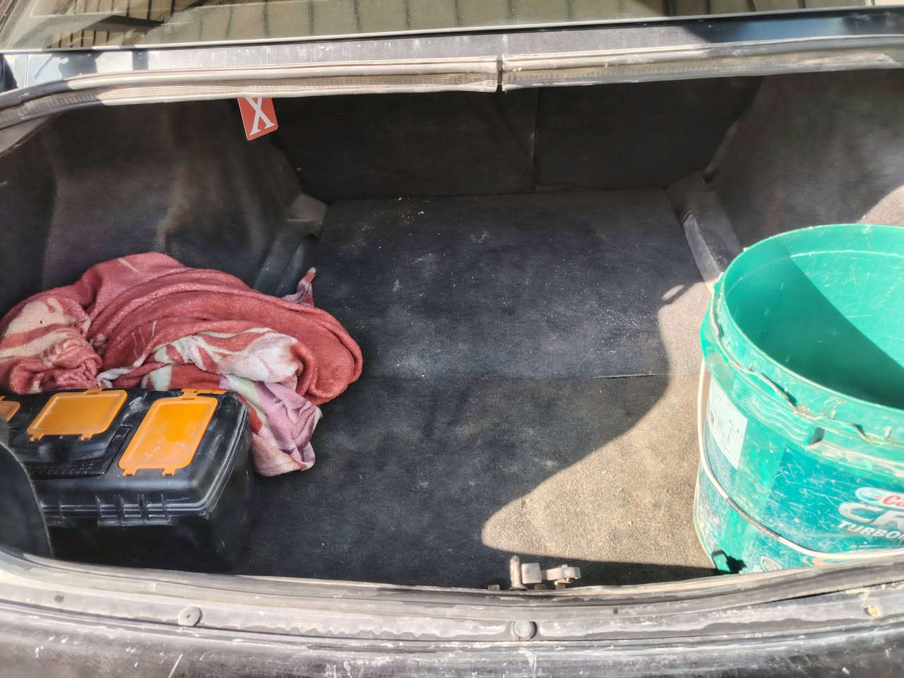 السلام عليكم اوباما 2010 السياره واردكندي سنويه 2028السياره بيه اتلث قطع وحده تبديل وثنين صبغ بدون ضربه كير مكينه كفاله حداده جديده وره كدام تخم تاير جديد تبريد تدفئه شغال السعر120 اوبيه مجال
رقم الهاتف ***********
