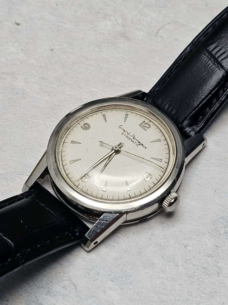 العريقة جيرارد بيريغو 
قطر 33 
اوتوماتيك 17 جوهرة 
سير بوك مستبدل

500 دولار


**إذا كنت صاحب هذا الإعلان وتريد حذفه لأي سبب، رجاءا أرسل رسالة إلى الدعم الفني**