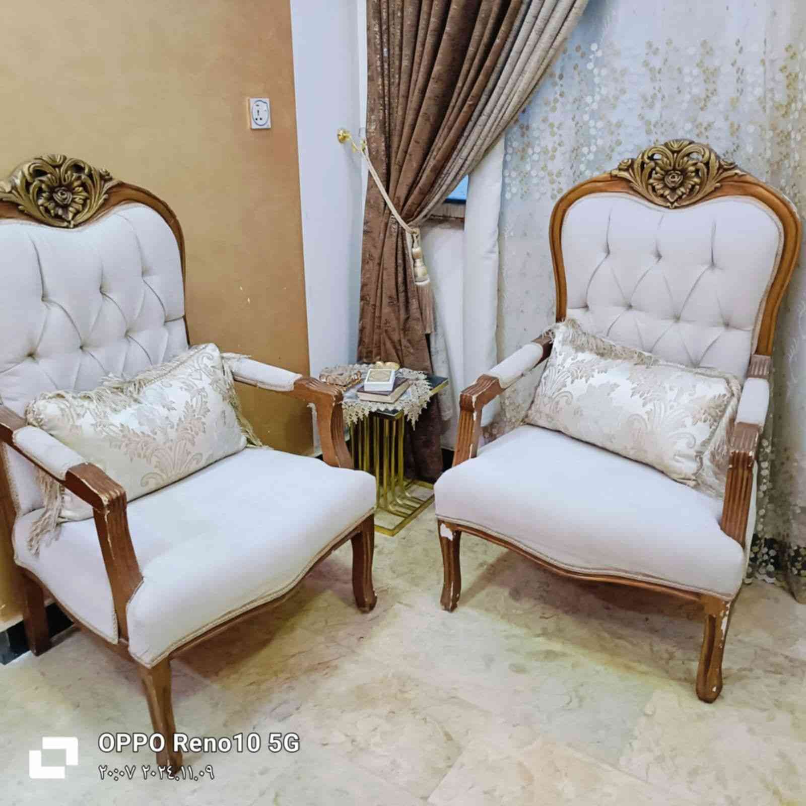 طخم مستعمل للبيع السعر ٣٢٥ للاستفسار الاتصال على الرقم ***********
