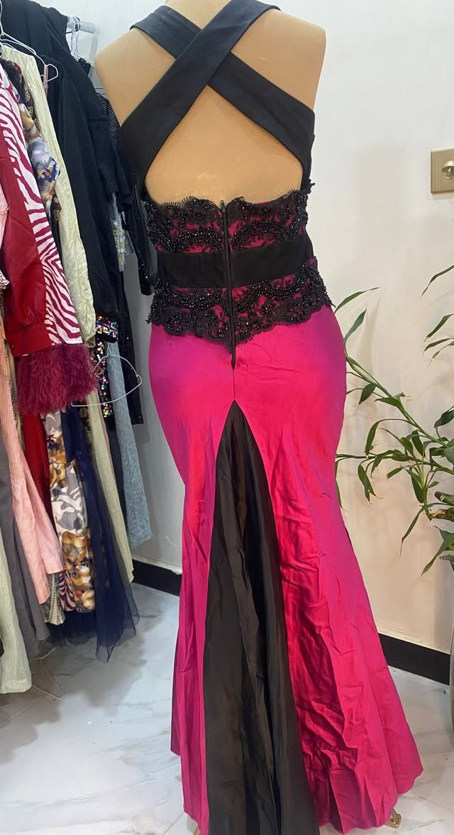 مساء الخير 
بنات عدنا ملابس متنوعه تناسب جميع الاذواق 
ننشر دائما على قناة الوتساب صور الموديل مع القياس و الاسعار 

https://whatsapp.com/channel/0029Vb6S85k3rZZgQMmyhb06


**إذا كنت صاحب هذا الإعلان وتريد حذفه لأي سبب، رجاءا أرسل رسالة إلى الدعم الفني**