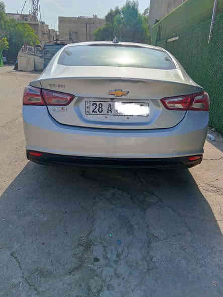 السلام عليكم للبيع شيفرليه ماليبو موديل 2020 وارد امريكي ضربتها كلش خفيفة موضحة ب صور  ماشية (80) الف  رقم نجف الدولي بأسمي  هزة وسنوية جديدة السيارة كلش نضيفة كير ومكينة وتبريد وكهربائيات وصدر كلها مكفولة  فول مواصفات 1/1
موصفاتها:
بانوراما 
بصمة ابواب وتشغيل 
كشنات كهرباء
كشنات جلد 
داخل ابيض 
تبريد قطعتين 
توقف ذاتي 
تدفئة تبريد الكشنات 
كامرة وحساسات 
تبريد شاشة 
تشغيل عن بعد 
السيارة بيها هواي مواصفات متخلص
السعر ( 104 ) $ وبيها مجال بسيط
العنوان بغداد 
رقمي ***********
