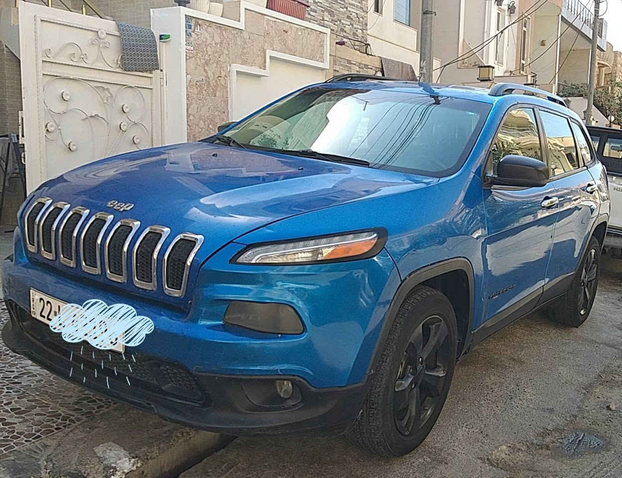 السلام عليكم 
جيب شيروكي ٢٠١٧ 

مواصفات 
محرك ٢٤٠٠ يعني اربع سلندر تنفس طبيعي يعني مو تيربو مو تيربو سياره 

كيرها ٩ نمر اوتوماتيك زائد عادي  

تحكمات استيرن 
سايد ابريك بصمه 
تبريد قطعتين 
شاشه عطلات 
كامره امامية وخلفيه 
ويل كب كروم 
سماعات دمام 
كشنات جلد 
لايتات زنون 
حاجب زنون 
بلاجكتور زنون 
بك لايت لد 
تبريد ثلج 
كير محرك مكفولات 
حدادية جديده 
ضرر موضح بصوره عندي سونار وصور حادثها موجود 
سياره رقم اربيل ب اسمي هزه وسنوية جديدة اتريد وكاله او تحويل حاضر 
مكانها الديوانيه ام الخيل
سعر  ١٢٧  
*********** ديوانية, القادسية
