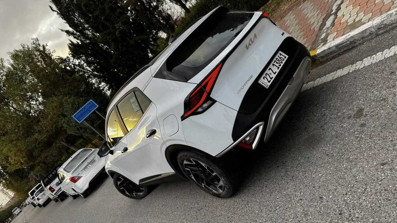 سبورتج 2023 رقم اربيل تريد تحويل تريد وكاله السياره خليجيه فول 1/1
هزه سنويه رقم ما ساقطه 
مواصفاتهه مبينه بلصور مكان السياره اربيل السعر 220 
***********
مكان السياره اربيل او بغداد
