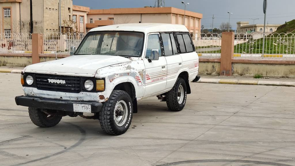 توێتالاندکرۆزمۆدێل1982ئاڕمی کۆنی سلیمانی مەکینە3fشەش گێڕ گێڕومەکینەبەشەرت دەبڵ ئەکسلی بەشەرت چوارتایەی مام ناوەندی لەژێرە تەقەو ڕەقەی نیە کارەبای کامل ئیش دەکات وەرگەڕاو نیە دەعمی نیە سعر16گەڵاو مەعمەلەیە برایانەی تایە شوێن هەڵەبجەی تازە ژم***********ڤایبەر واتساپ لەسەڕەقەمە دار بنديهكان, السليمانية
