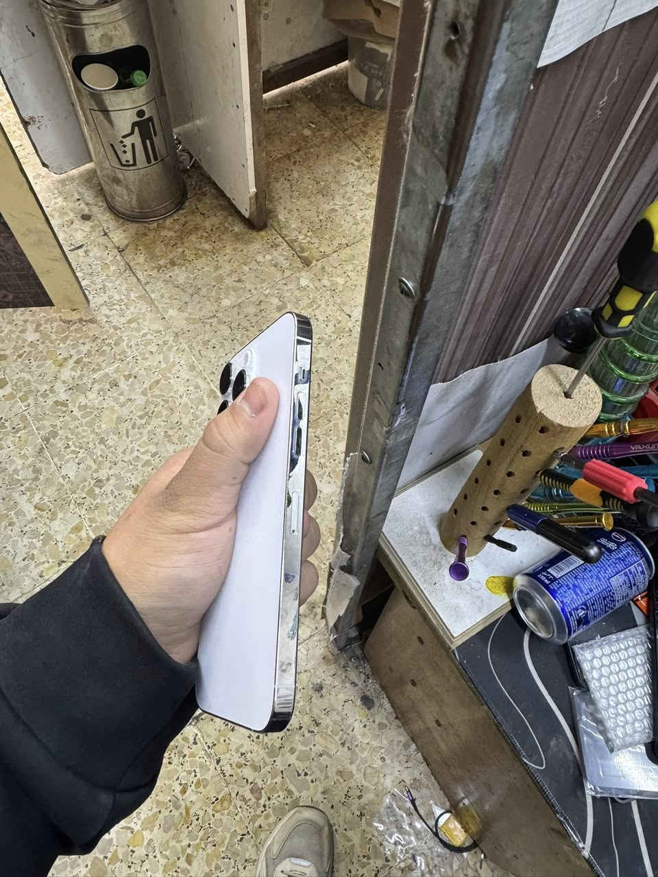 للبيع ايفون ١٤بروماكس الجهاز كلش نضيف وكلة شغال اتصال صوت تكنيك كامرات فيس ايدي مبدل شاشة اصلية بطارية89 بلادية شرط ذاكرتة 256 سعرة ٧٢٥ وبي مجال حك الجية توصيل موجود مكاني بغداد ***********
