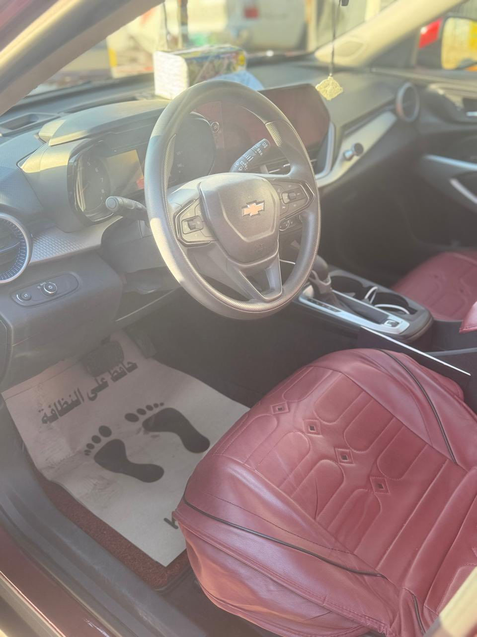 سلام عليكم
شوفر ليت تراكس موديل 24 رقم بغداد. دولي هزه وارقام وسنويه كله جديد ماشيه 14000 الف حادث خفيف سطحي بيع او مراوس حسب قناعه  موديل حديث سعر 140 وبي مجال بسيط *********** مكاني بغداد
