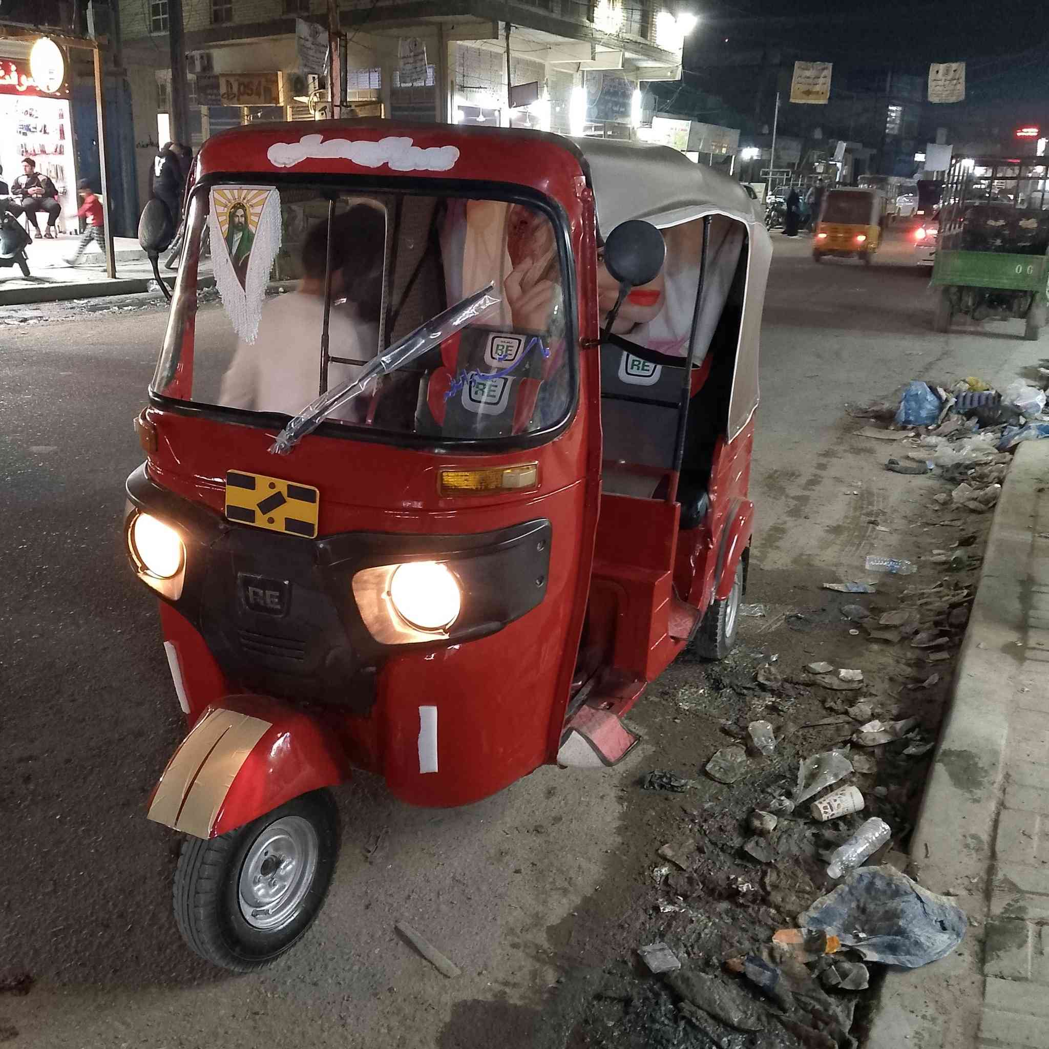 سلام عليكم تكتك موديل 17 شهر 11 شرط وراق صولي كامله مكينه مال عشرين الله شاهد تكتك مال عيشه مصبوغه  كامله من كلشي المكان بغداد مدينه الصدر الحميديه قرب صيطره سعرها مليونين و ثمنميه قفل بدون عمله رحمه لواديكم لمو شراي لا يكسر بحلال العالم رقم الهاتف ***********
