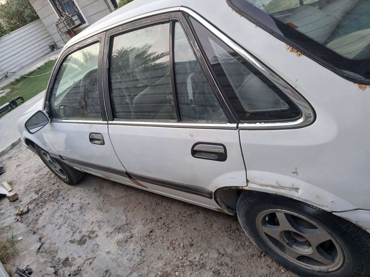 السلام عليكم سياره برنس للبيع خياسات مسمكره جديد مكينه كير خير من الله رقم بغداد مشروع وطني السعر 30 وبيه مجال بسيط 
أرقام
***********/***********
