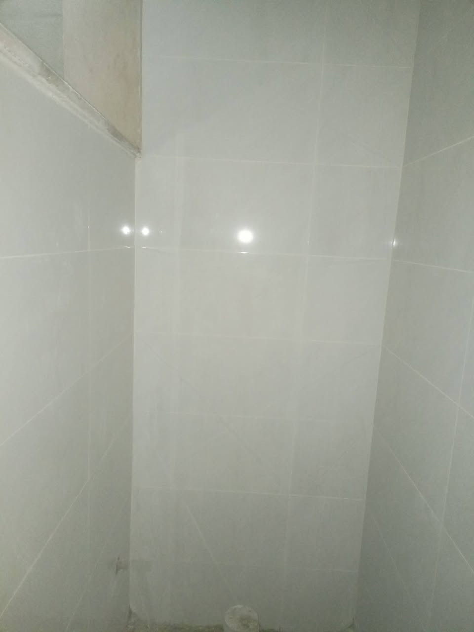 اسطى سيراميك متفرغ حاليا اشتغل اسعار مناسبه شغل درجه اولى خابر وتدلل ***********  اسيا***********
