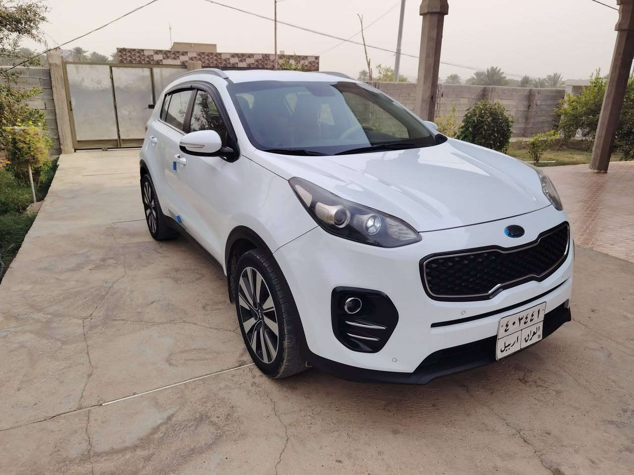 سبورتج 2016 خليجي الشكل الجديد مكفولة كفالة عامة
مكان السيارة ناحية البغدادي قضاء هيت 

محرك 2000 دوش
ماشية 189 الف كيلومتر قابل للزيادة  
رقم أربيل ( السنوية منتهية )
تحكم ستيرن 
حساسات أمامية خلفية 
مراية جانبية شفط 
كشنات تدفئة أمامية وخلفية 
تبريد قطعتين 
وباقي المواصفات المعروفة في السبورتج نصف فول 
الصدر والاطارات جديدة 

السعر 170 قفل 
للاستفسار
 ***********
او المراسلة على الخاص
