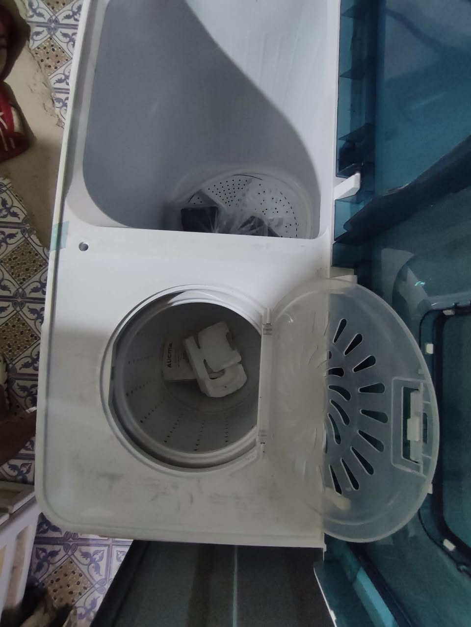 غساله جديده كلش ماحطين بيه قطره مي للبيع الاستفسار على هذا رقم ***********
