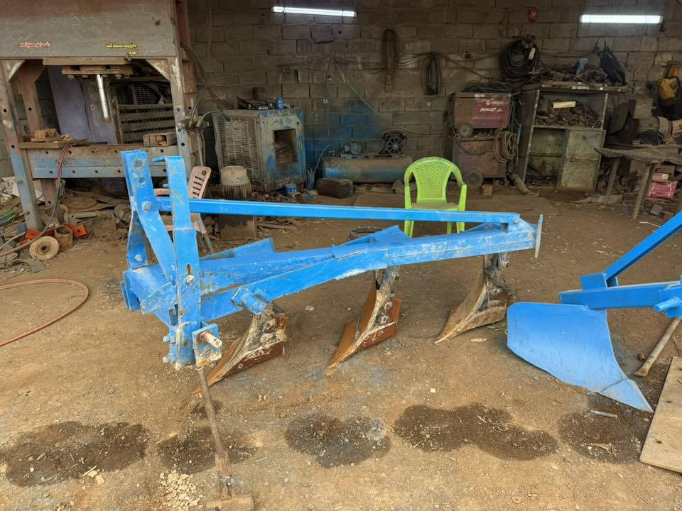 السبام عليكم شباب للبيع فدان ابو الطير.  او محموله جنح ثقيل جاهزه عل شغل مكاني بغداد المحموديه.   ***********.    ***********
