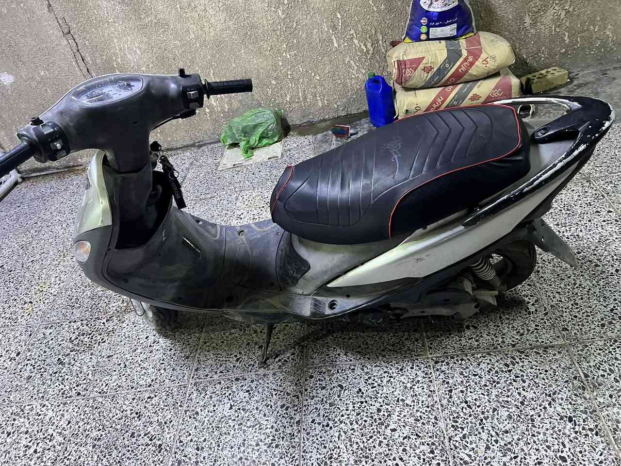 السلام عليكم 🫡
ماكس منغولي للبيع الدراجة كاملة ما نقصها بس باتري تعبان المكينة خير من الله بيها تزويد  دراجة حلوة العنوان بغداد العبيدي السعر 450 وبيها مجال *********** فقط واتساب واني خادم ❣️
