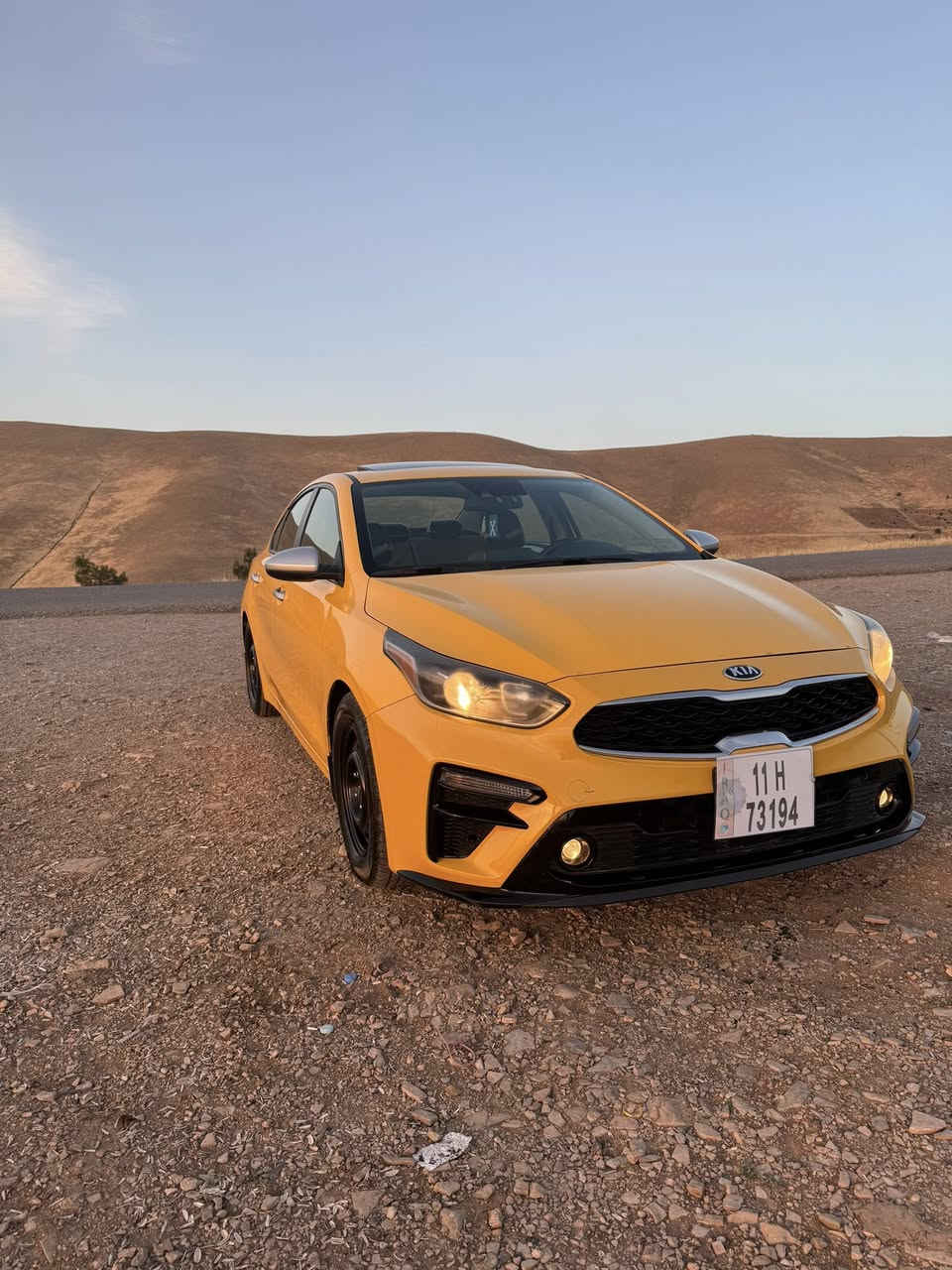 سلام عليكم كيه فورتي موديل 2019 بأسمي تحويل ثاني يوم
 مواصفات السياره 
فتحت سقف 
تبريد بيانو منفصل 
رادار امامي توقف ذاتي 
شاشه جبيره 
منضومه غاز قبل فتره شادها السياره عليها ادامه كامله 
كير cvt بلادي سياره ع وضع الشركه 
عنوان بغداد الشعب *********** اتصال فقط
