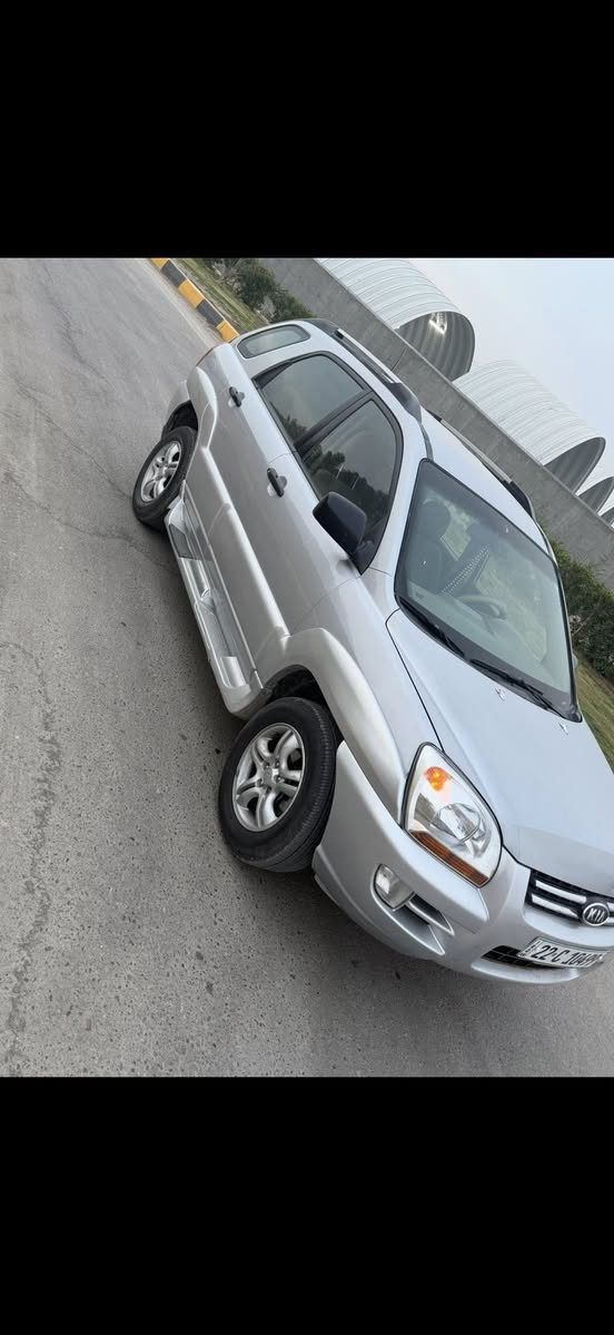 السلام عليكم
سبورتج للبيع خليجي موديل 2008
سياره جهازه مكينه حداده تبريد تخم تاير كهربائية 
السياره مكفوله بس فقط شخط بل باب مصبوغ فقط الشخط
رقم دولي سنويه جديد هزه جديد رقم اربيل 
مكان السياره بابل الهاشميه 
السعر 110 وبيه مجال 
***********
