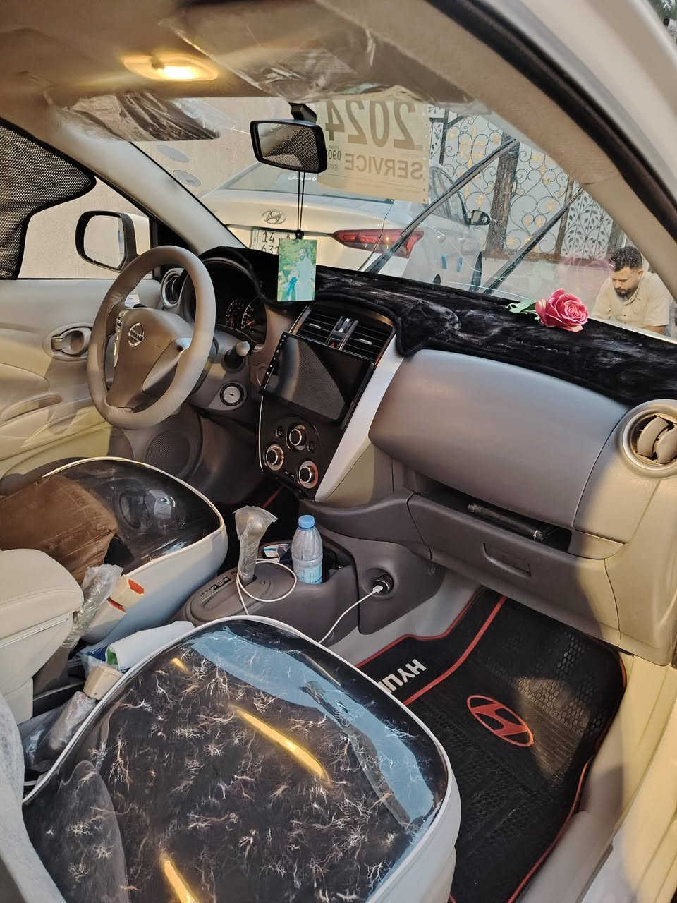 السلام عليكم سياره للبيع نيسان سني هندي ابليته الزركه سياره جديده بي معنه الكلمه احله من الصور العنوان البصره موديل ٢٤ السعر ١٢٢ وبيها مجال رقم الهاتف ***********
