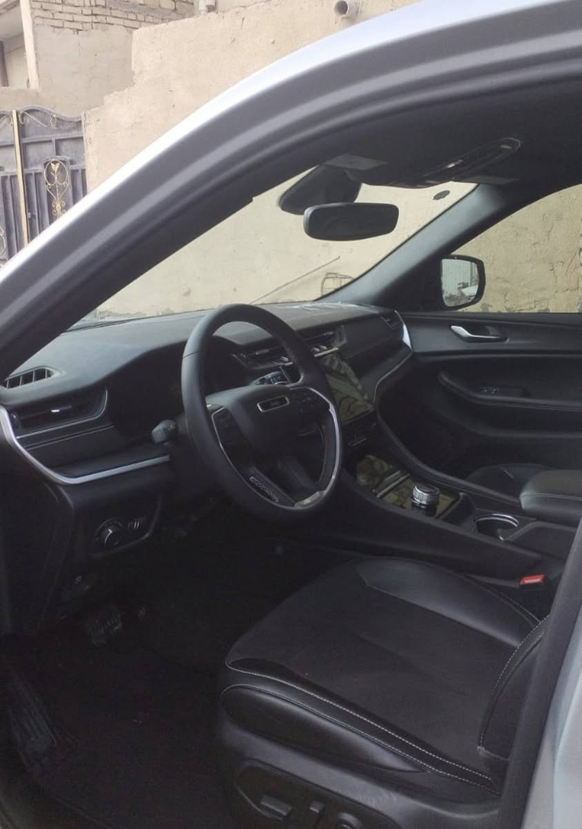 سيارة جيب لاريدوا ما مرقم وكالة موجوده  موديل 23 نص فول بدون فتحه ماشيه 26
خمسة راكب 
حادثها فقط لحيه الدعامية الجوه 
كشنات مخمل تبريد تدفئه وهواي بعد بيها مواصفات السعر 285
وبيها مجال 
مكانها ميسان حي الحسين القديم 
للاستفسار الاتصال على الرقم ***********
