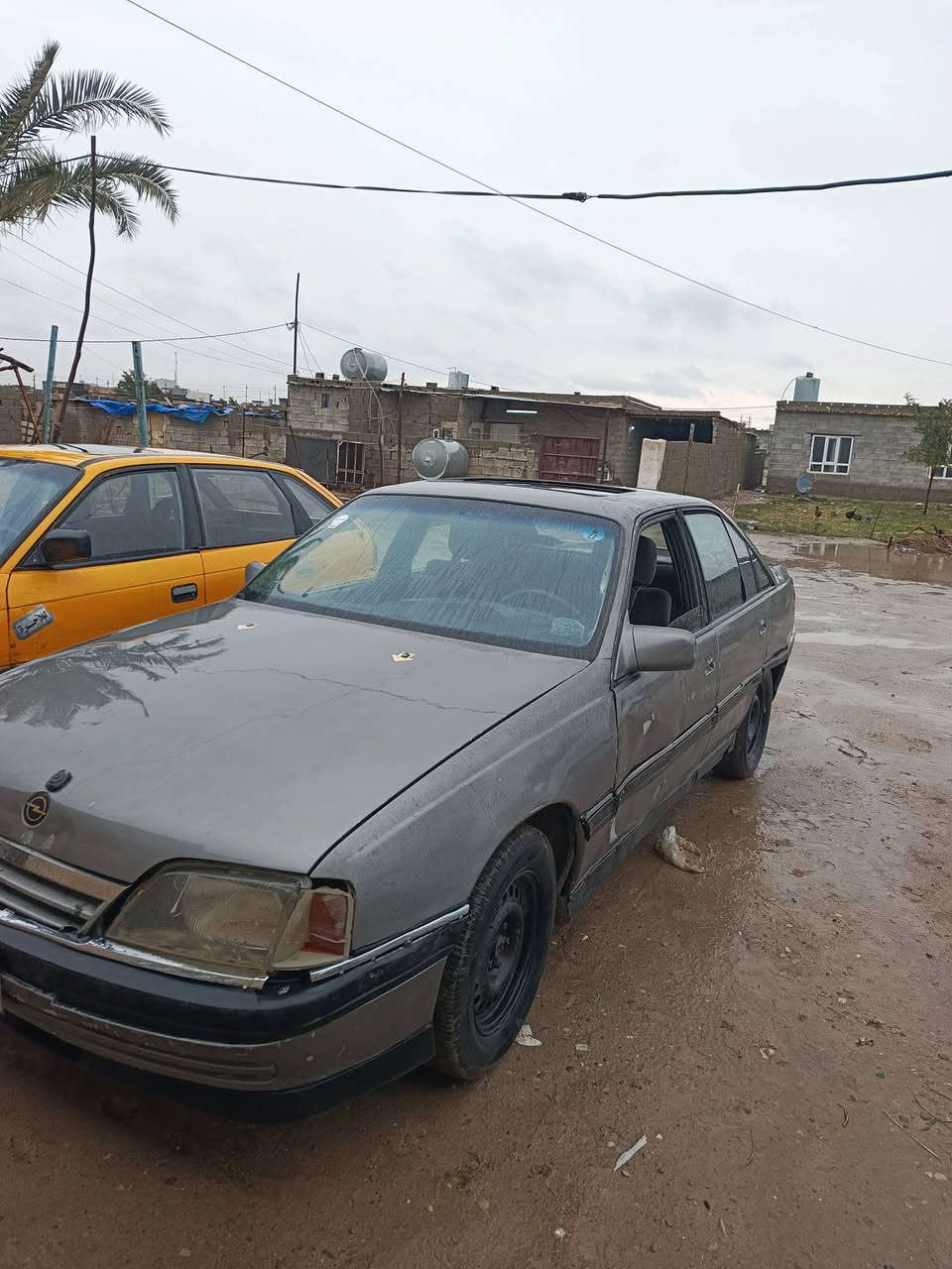 أوبل اوميكا حجم 20نظافة كدام العين موديل 92مشروع وطني لل27 دفتر بانزين بيها السعر جدآ مناسب ومراوس حسب القناعة ***********
