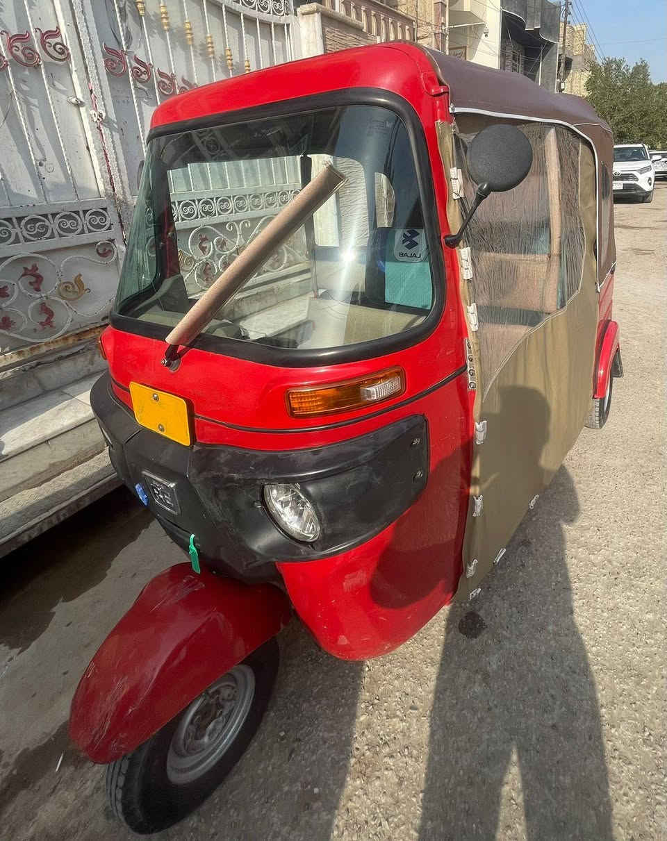 سلام عليكم تكتك ٢٢ شهر ٢ مرقم بغداد لوحات انكليزي بيها بارد عل كد شبر يم البانزين وبيها شي قليل هم بارد سعر ٨٧٠٠ مكاني بغداد ام كبر والغزلان ***********
