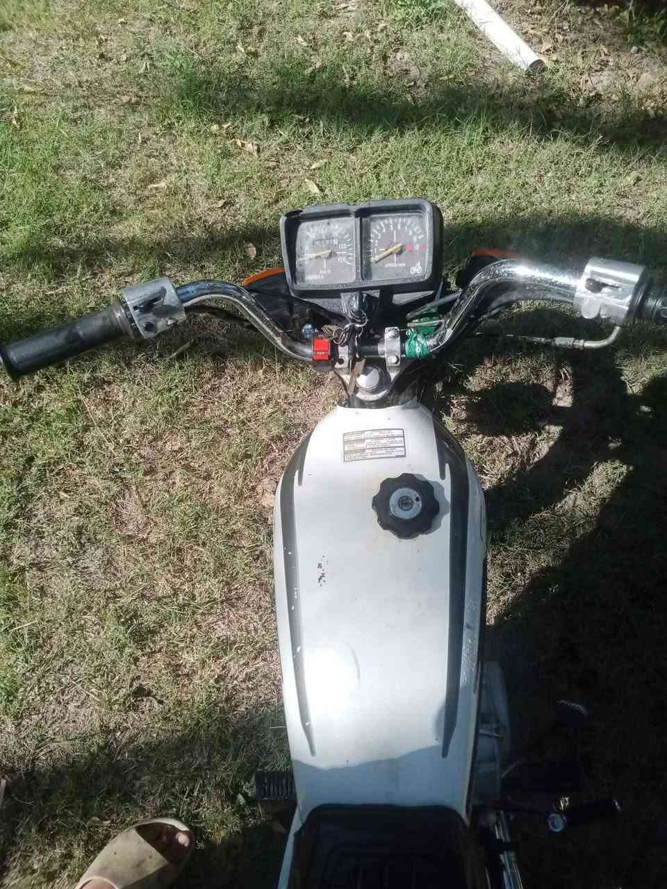 للبيع دراجه كامله اربعه كير
العنوان كربلاء الحسينيه منطقت الوند 
السعر ٤٠٠وبيه مجال 
الاتصال *********** وبيه واتساب
