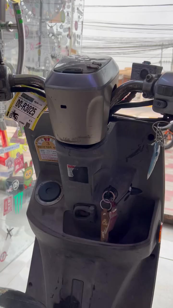 سلام عليكم بوليسي للبيع كفاله عامه مكاني كربلاء الحر لاتصال *********** للشراي
