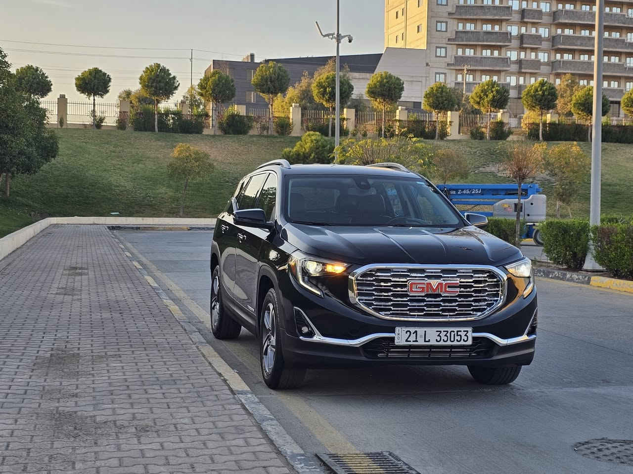 السلام عليكم
معروض للبيع جمسي تيران slt

 فول مواصفات

موديل2021 ماشيه 83 الف

تشغیل عن بعد

رقم سلیمانیة بٲسمي. تحويل وكاله مضمون

حادث بسيط بدون دواخل

 صبغ  بس بنید و 

جاملخ خلفی سكن و قباخ جنطة کلیر امریكا

فول مواصفات عدا البنوراما

كراسي جلد بلادي وكهرباء وتدفئة ستیرن تدفئة

شاشه كبيره وكاربلاي 

سماعات بوز

تحديد مسار ورادار امامي و اوتو ستوب 

جنطة كهرباء و ذكیة

السياره بدون اي نقص ولا كلوب مشتغل بالعدادات

السعر 165 وبيها مجال بسيط للشراي 

مکان :سلیمانیة

***********
