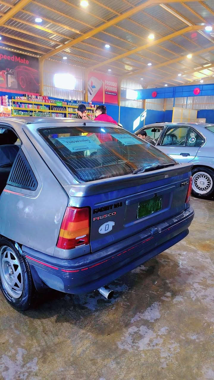 السلام عليكم ورحمة الله وبركاته اوبل كاديت موديل 1991 تايرات تخم جديد صدر جديد مسجل شاشه سماعات تخم ومضخم صوت دمام بلصندوك دوشمه كدام عينك الكهربائيات كلها شغاله مابيها نقص صبغ شرط مابيها قطره ضربه مابيها المحرك بي صرف ابيعك كايم هوا المحرك شغال وصافي نكره بس ابيعك كايم كيرها ذهب شرط تنته شغاله شرط التحويل رقمها فحص نينوى الشرعي موجود وعندي رقمو ويحول مكان السياره بيجي عندك مراوس اراوس بيع ابيعك للاتصال ***********
