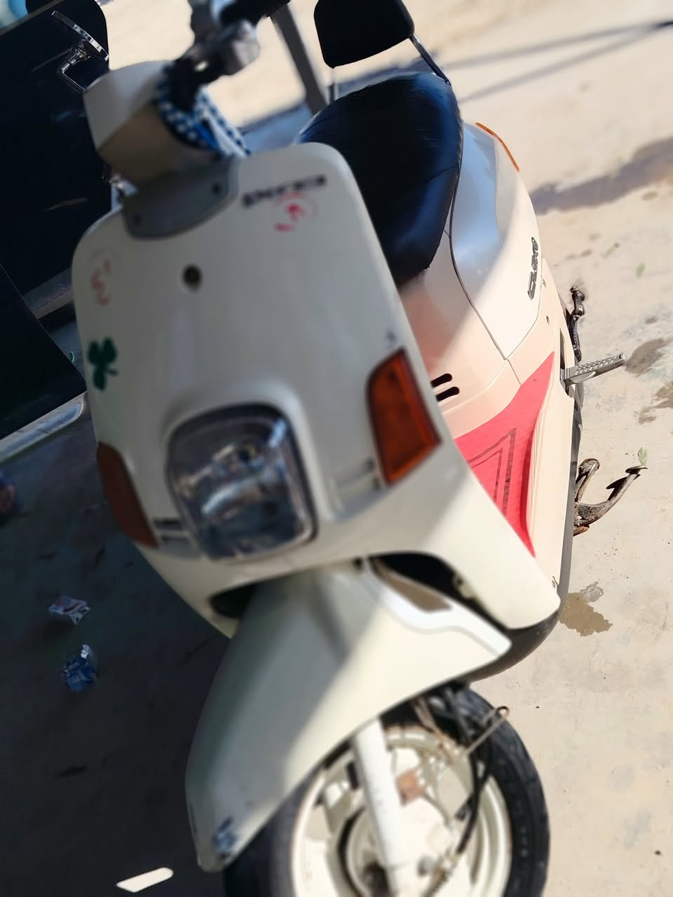 سلام عليكم بوليس كابرتر كفاله عامه من كلشي صارله ٤ اشهر من نازله وصل منفيس موجود كله بلاد برغي تجاري مابيه حته بلك بلادي داخل كريمي اصلي كفر ختم واحد ويه مكينه مابيه اي نقص ربع نكره تجي ترايك للبصره اذا بيه برغي تجاري تاخذه بلاش سعر خاص مكاني مسيب رقم ***********
