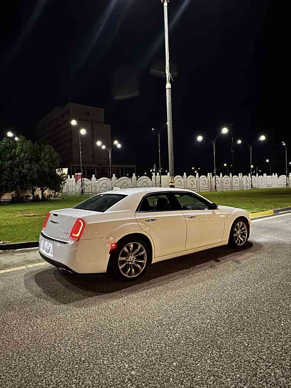 السلام عليكم
كلايزر اوباما لمتد2019  كفاله عامه دخول جديد كتاب ضباط رقم بصره تحويل موباشر بسم مشتري  

سيارة جديدة بمعنى الكلمة،  أحلى من الصور كل نقص مابيها ، مكينة وكير وتبريد وحدادية  كفاله  موصفاتها ستيرن كهرباء + تدفئة، تبريد كشنات اماميه  كشنات خلفيه تدفئة خزن ميموري ، داخل جلد أسود،  سماعات البيني ، قطعتين تبريد ويل مكسيكي ماشية 12ميل ، مكينة ٣٦٠٠/ ٦ سلندر تو ويل

سعرها 245

مكان السيارة البصره 

للاستفسار/ ***********
