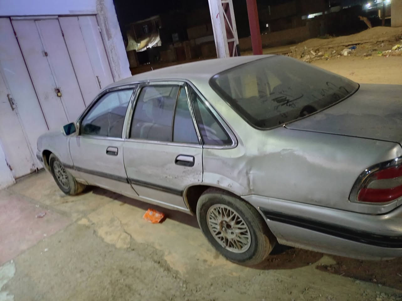 السلام عليكم متوفر دايو برنس موديل ٩٣ صدر خلفي امامي جيد مكينة تنقيص بيهة اكسل بيه صوت بالبوربرن كير اوتو البك يأخر شوية مرات محرك ٢٠٠٠ خياس ما بيهة سيارة حلوة كلش السعر ٢٣ ورقة وبيهة مجال رقم انكليزي تريد تحويل تريد وكالة عادي للاستفسار الاتصال *********** مكان السيارة سامراء
