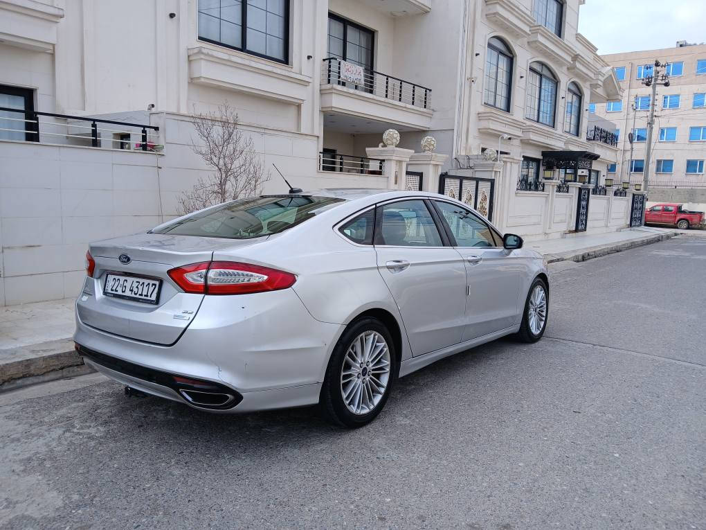 فۆرد ڤیوژن2016 مواسەفات SE بەسمە کوشن کارەبایی کوشن جلد کون هیتەر برێک بەسمە مەکینە 1500تۆڕبۆ  جاملغێکی پشتەوە نیو دەرگا بۆیاخەناوی نەگرتووە  پاشو پێشی هیچی نیە ئێرباگ   نەتەقیە  ڕەقەم و،سەنەوی نوێیە نرخی 94وەرەقە ...هەولێر *********** أربيل, العراق
