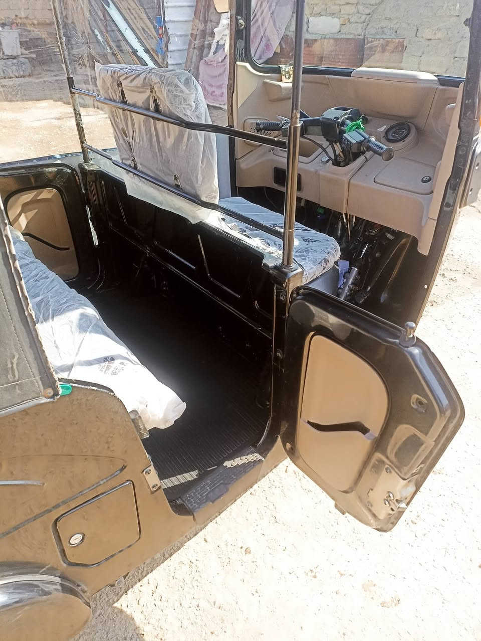 السلام عليكم تكتك للبيع  موديل 23. شهر 11. طالعه بل24 . أوراق اصوليه تكتك كفاله عامه وكيلها شاكر ابو المجر سعر 9 وبيها مجال.   هذا رقمي ***********
