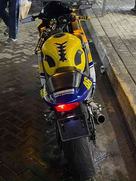 سلام عليكم f4i 2004 600cc
دراجه خير من الله گير ومكينه

ملاحضه

لا گمرك ولا رقم فقط منفيس ومكاتبه

السعر خاص وتدللون
***********
