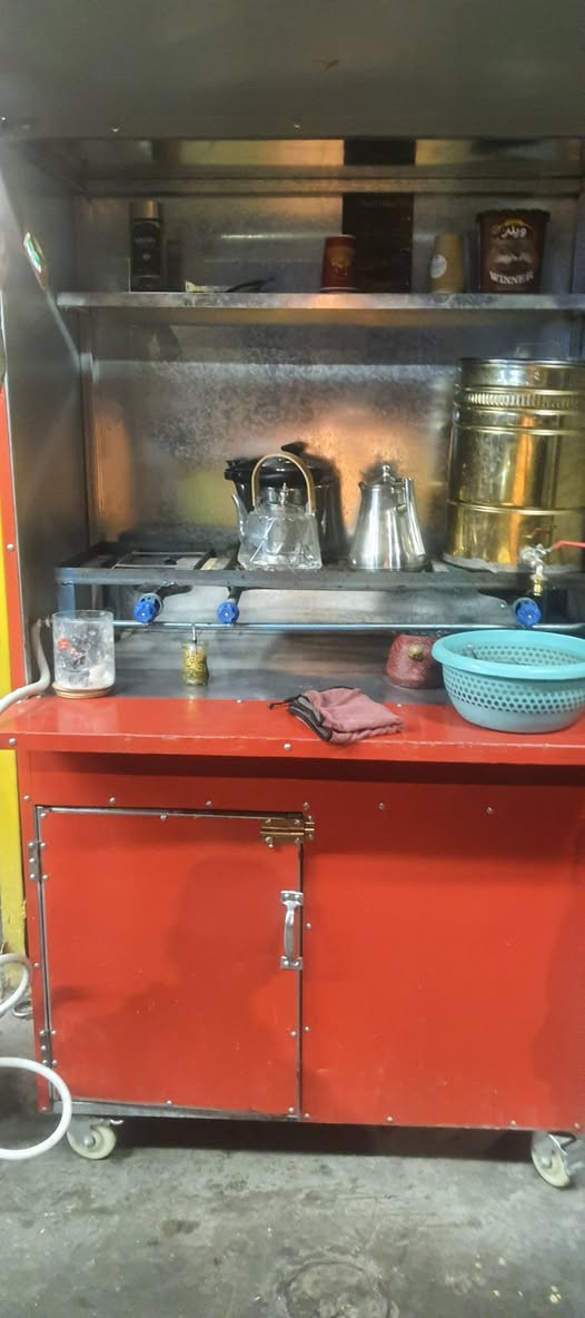 السلام عليكم جمبر جاي كامل كلشي وياه نقصه فقط قنينه وتفتح مكانه بغداد طالبيه ***********
