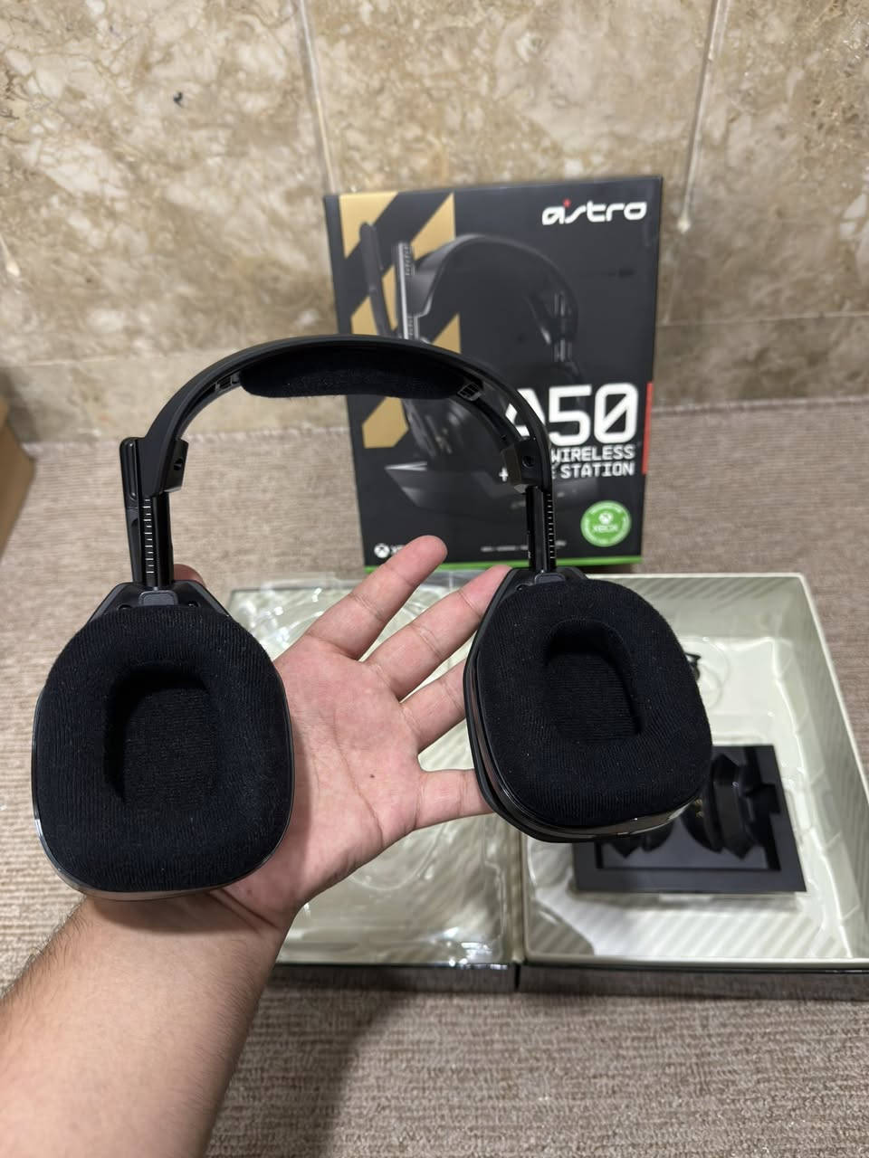 اخر قطعة من سماعات ال astro a50 السعر ١٢٠ الف نضافة ١٠٠% هو بيها شوي صوت buzzing سالفه معروفه بالسماعات استرو ماياثر عل صوت و هاي الصوت ال buzzing جدا جدا خفيف و من تشغل فيديو او تلعب ما تسمعه


**إذا كنت صاحب هذا الإعلان وتريد حذفه لأي سبب، رجاءا أرسل رسالة إلى الدعم الفني**