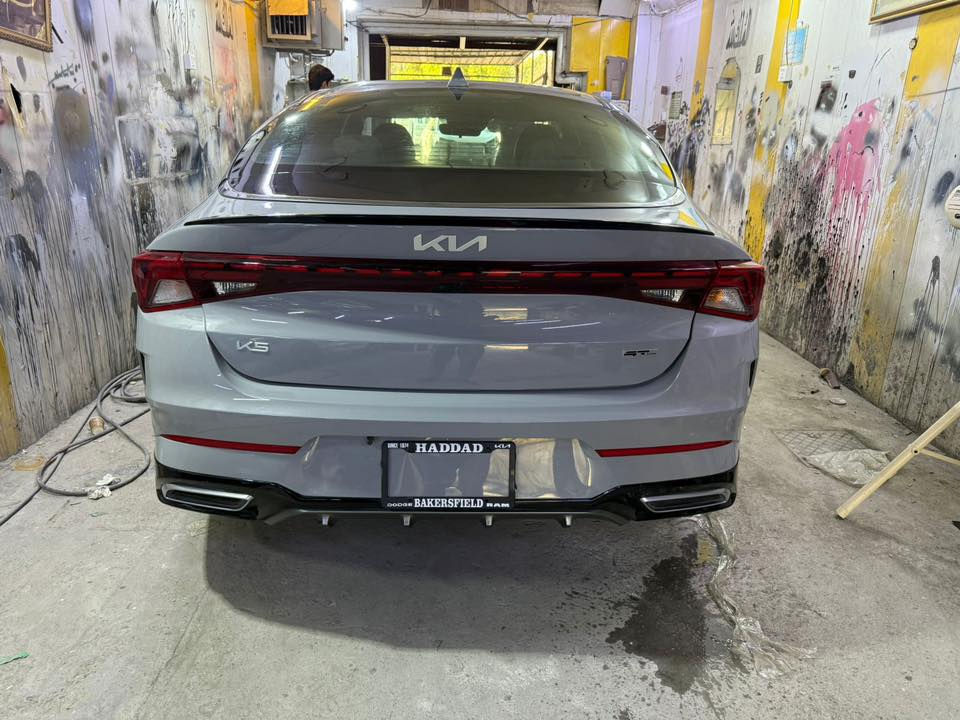 السلام عليكم للبيع فقط كي 5 لون سمنتي موديل 2024فول عدا فتحه حادث موضوع بالصور تبديل ابواب لون بدون صبغ بيه تعديل بارد بالقمار وتعديل وصبغ بالدوسه بجم كبس بدون رقم السعر 168$$ مكان السياره اليرموك للاستفسار ***********
