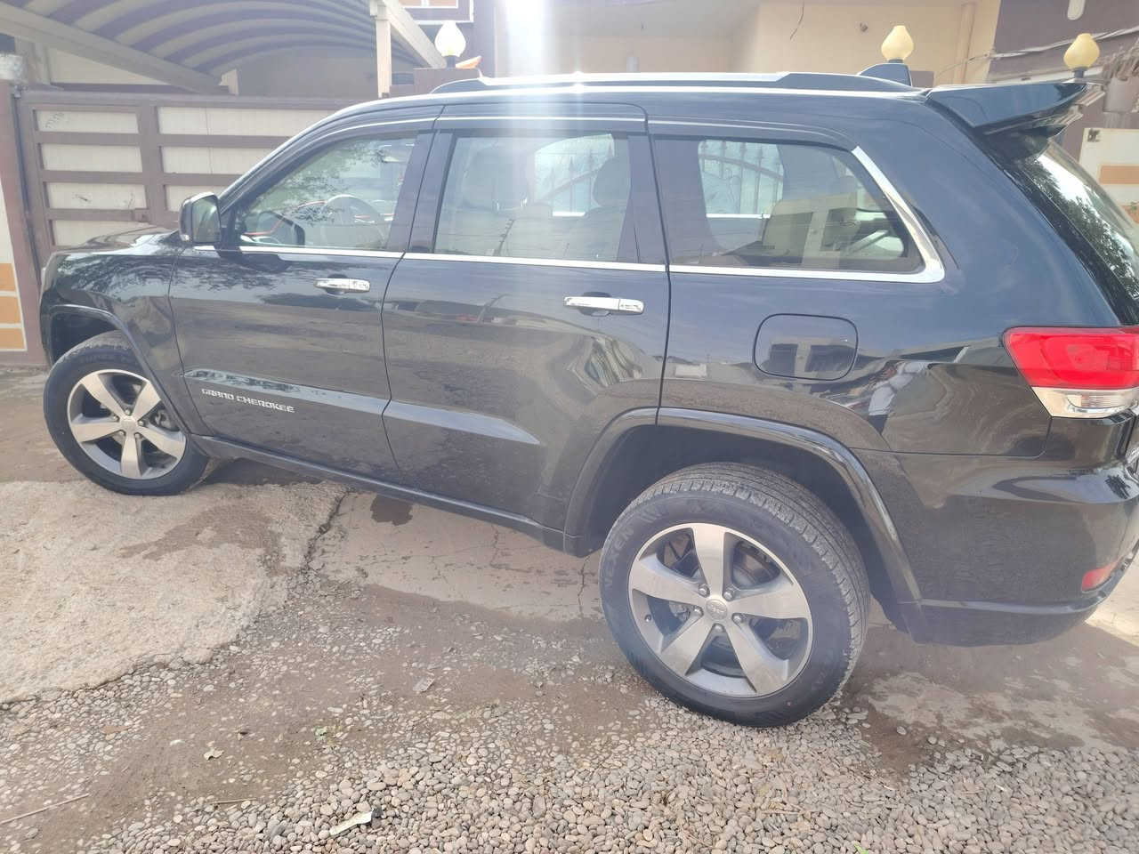 سلام عليكم ورحمة الله وبركاته
جيب لاريدو 2014
فول موصفات خليجي
جكات وشفتات ستيرن
كشن تدفئه تبريد
شاشه كبيره
باني رومه
صندوق كهرباء
فول فول موصفات
رقم سليمانيه شرط تحويل
السياره احلا من الصورر
السعر220 وبيها مجال قليل
مكان السياره كـلار
رقم الهاتف/***********
