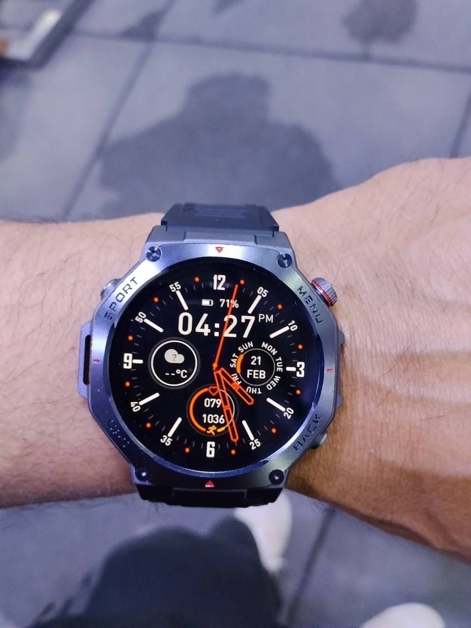 ساعة hoco y37 GPS
شاشة امولد شحن 20 يوم ب45 هي والتوصيل قفل او اذا تريد انت تجي تاخذها احسبها الك40 الف مكاني بغداد الكاظمية *********** واتس اب
