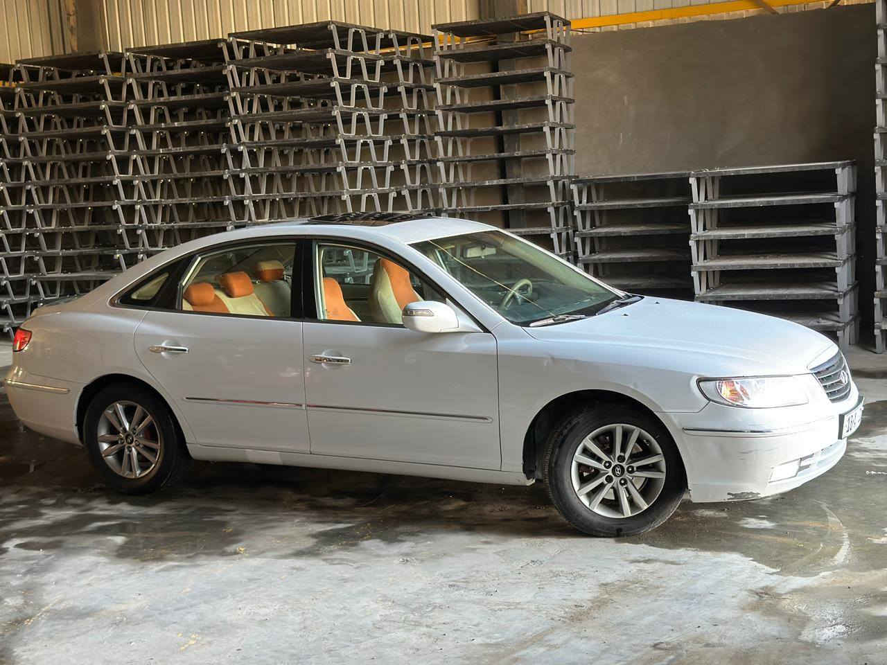 سلام عليكم ازيرا 2009  خليجي كفالة عامة من الصبغ والتبديل بيها شبر بارد بخشم الجاملغ الايسر الامامي
محرك 2700  V6 قبل عشرين يوم شادة جديد وگير جديد مكفولات
حدادية جديدة امامي وخلفي ما عايزة برغي
تبريد منضومة جديدة
دشبول كريمي
وكلشي ع الفحص
تخم تاير جديد 
مواصفات Vipفول (تحكمات فتحة سلايت سنتر لوك مري شفط اشاير بل مري مانع انزلاق تبريد قطعتين كشن كهربائي جلد حساس خلفي )
رقم بابل انكليزي باسمي سنوية جديدة

السعر 118 وبي مجال بسيط

هاتف/***********
ديوانية/قضاء الشامية
