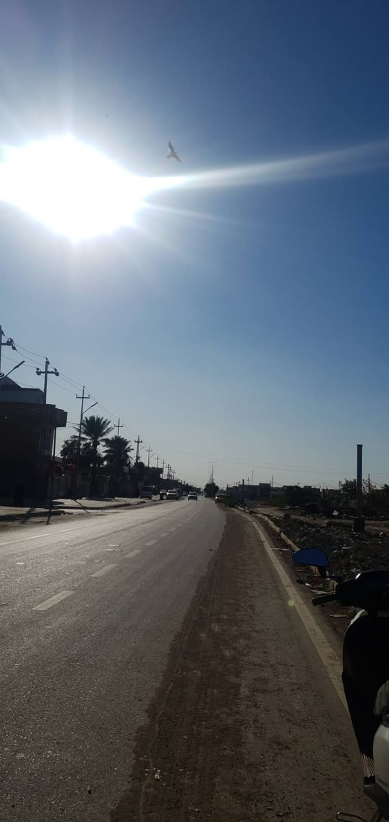 🎗 نعلن عن بيع عقار تجاري في الشهداء على شارع 40 بموقع مميز وسعر مناسب جداً 🎗

♦️-- المساحة متر 392❗️✅️
♦️-- واجه 12 م ↔️✅️
♦️-- النزال 32 م ↕️✅️
♦️-- عرض الشارع 40  متر ✅️
♦️-- العقار يحتوي على ( 7 شقق منفصلة ) + ( 2 محلات كبيرة ) 
♦️-- طابق الاول يحتوي على :- ثلاث شقق معزولة كل شقه تحتوي على غرفتين+ هول + استقبال + مطبخ + صحيات 

♦️-- الطابق الثاني يحتوي على :- اربعة شقق كل شقة تحتوي على غرفتين+ هول + استقبال + مطبخ + صحيات 
الطابق الاول معزول عن الثاني 

♦️-- المحلات عدد اثنين كبيرات

♦️-- المنطقة توجد فيها خدمات  تبليط + ماء + كهرباء + بناء

♦️-- السعر 380 وبيها مجال !!!

♦️-- يصلح مجمع طبي / يصلح مدرسة اهلية 
_______________________________
لـــلاســــتـــفـــســـار الاتـــصـــال عـــلـــى :
📱📱📲📲

*********** رسول الامارة دهل اوران, واسط
