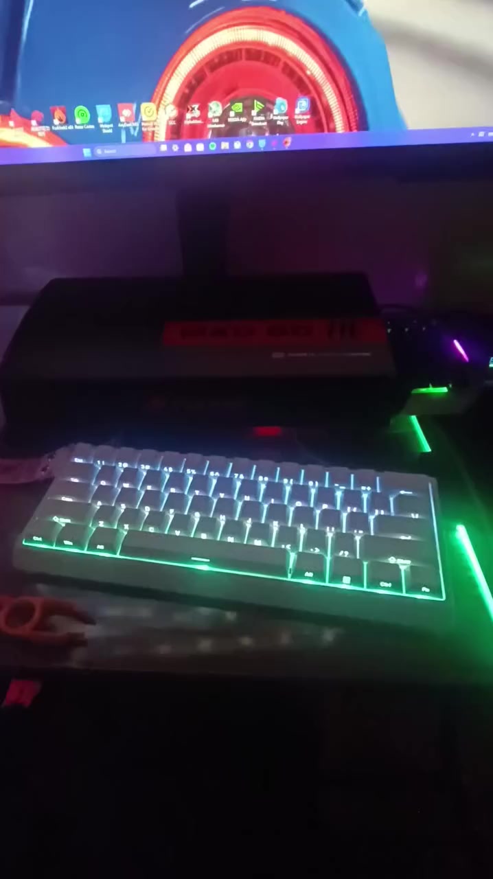 السلام عليكم 

… كيبورد Ajazz MAD60 He ابيض RGB

…استعمال كلش قليل بعده على نظافته الجديدة للبيع لان اخذت غير نوعيه حجم اكبر .

#ملاحظة : فقط توصيل ماعندي لان بيع شخصي مو صاحب مصلحه .

#السعر : 35 الف .


**إذا كنت صاحب هذا الإعلان وتريد حذفه لأي سبب، رجاءا أرسل رسالة إلى الدعم الفني**