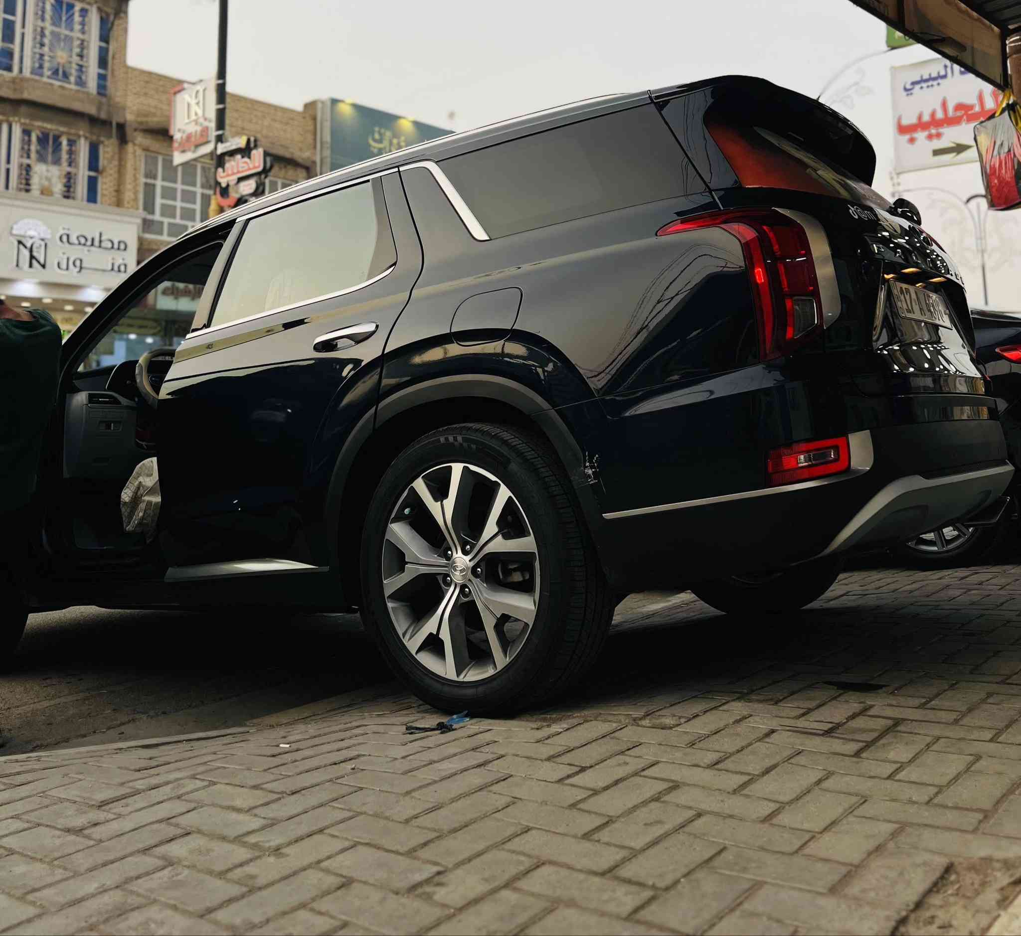 • رقم المثنى بسمي✅
بلسايد مديل 22
• شاشة عرض(داتا شو)✅

• المحرك   v6    3.8 <كير ومحرك مكفول✅

• بصمة تشغيل + بصمة ابواب +تشغيل عن بعد✅

-فتحة سقف عدد 1✅

-رادار امامي  + خلفي+رادار جانبي✅

-حساسات امامي + خلفي✅

• كشنات كهربائي تدفئة 

• كشنات جلد رصاصي  ملكي+٧ راكب قلاب كهرابائي✅

• بردات جانبية✅

• تبريد مركزي امامي + خلفي منفصل التحكم✅

-تحكم ستيرن + شفتات✅

• تدفئة ستيرن✅

• صندوق كهربائي شفط✅

• وضعيات قيادة  (5)✅

• ويل  حجم  ٢٠✅

• اوتو هولد + نقطة عمياء✅

• سايد بريك بصمة + مثبت سرعة✅

• شحن لاسلكي✅

• إشارات بالمرايا  + إشارات جانبيه✅

• اوتو بريك✅

• تحديد مسار✅

-شاشة ديجتال كبيرة✅

-تشغيل عن بعد .✅

• نظام مانع انزلاق✅

كشنات Vip منفصل✅

والكثير من المواصفات لم تذكر بعد .✅

صور الحادث موضحه بل نشر ✅

المحافظه: السماوه- قضاء الرميثه

رقمي ***********
