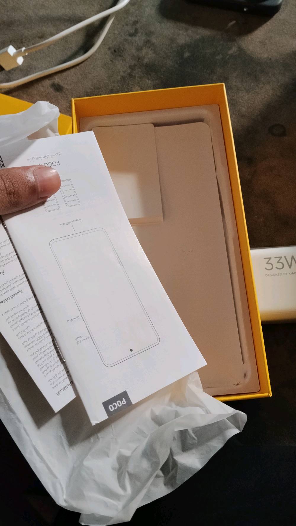 للبيع POCO M7، جهاز جديد اخذته من سوك و هسه اريد ابيعه، ما مستخدم إلا يومين أو ثلاثة فقط.

- الرام: 8GB
- الذاكرة: 256GB
- البطارية: 7000mAh
- كامل مع الكرتون (الجيس).
- الشاحن وجميع الملحقات ما زالت داخل الجيس ولم تُستخدم.
- السعر: 250 الف (اشتريته ب 300) سعر قفل لا تراسلني و تنزل من سعره ما قبل تبديل بجهاز
📞 للتواصل عبر واتساب:
***********

📍الموقع: بغداد – الجديدة( نعيرية)