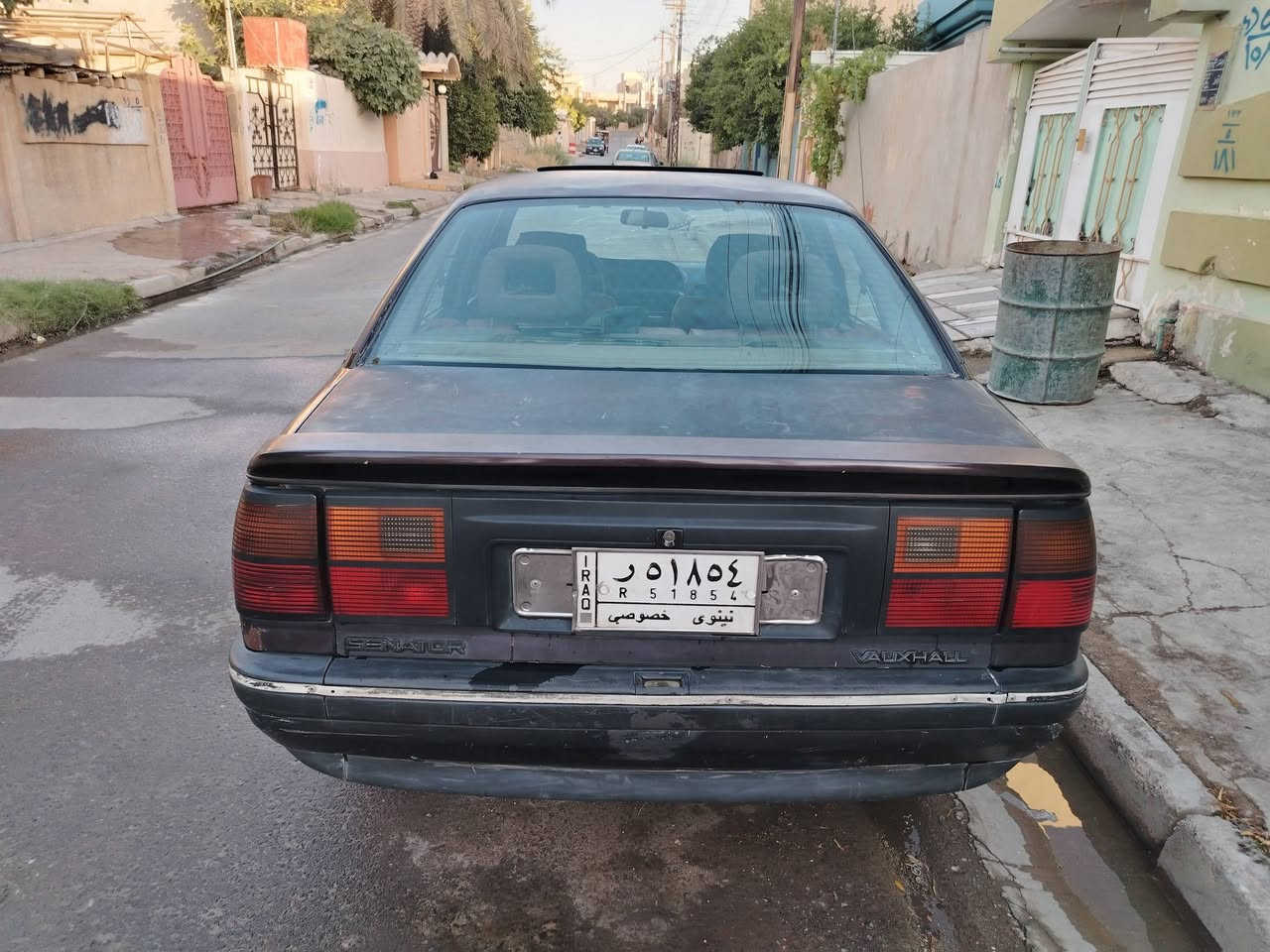 اوبل سيناتور موديل 1991 للبيع
 السيارة بسمي تحويل مباشر 
محرك حجم 3000 كبس قبغ أحمر
مبدل جديد كير اتوماتيك ( محرك وكير مالتها الأصلي )  السيارة فول تبريد بس ماشغال ستلايت كشنات الأمامي هيتر
جامات الاربعه كهرب بردة خلف أصلية طخم تايرات جديد السيارة بيها كابون بانزين صبغها مقحل بسبب غسلها بماء البئر ترايك وين ماتريد سعر السياره 33  ورقة وبيها مجال للشراي 
مكان السيارة الجانب الأيمن حي ١٧ تموز
للتواصل موبايل ***********
