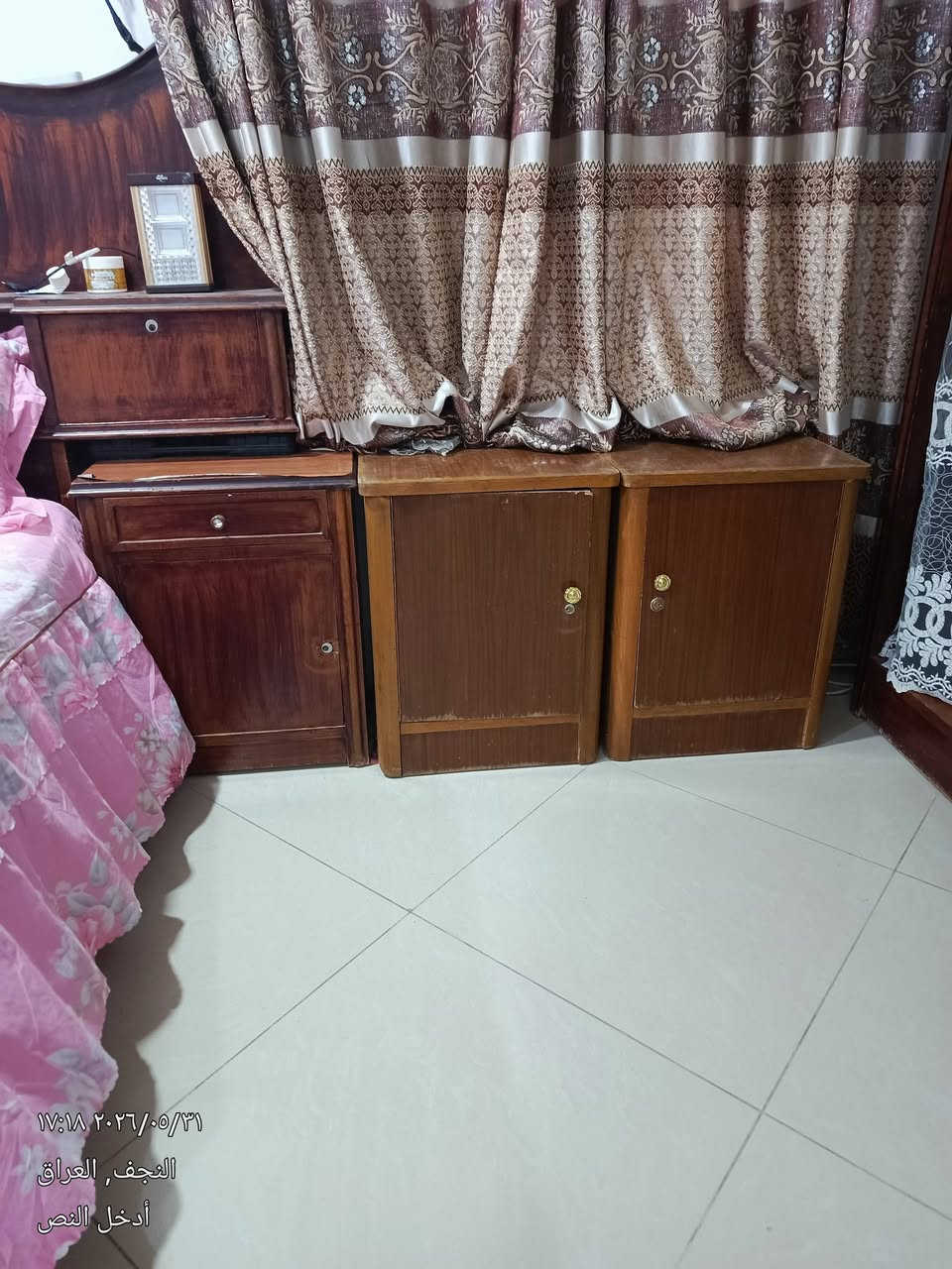 غرفة خشاب ست ابواب مستخدمه بحاله جيده بسعر ٥٠٠ الف للاستفسار
***********
