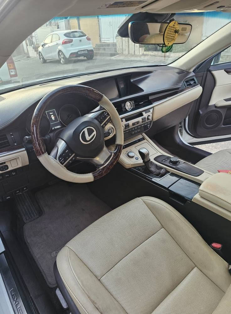 leixus es350 model 2016
فول مواصفات
۳ قطع كدامي بمب ‌‌(بدون دواخل) 
ارباك طك مرجع سستم
۱۷۰كم 
***********_*********** السليمانية, العراق

