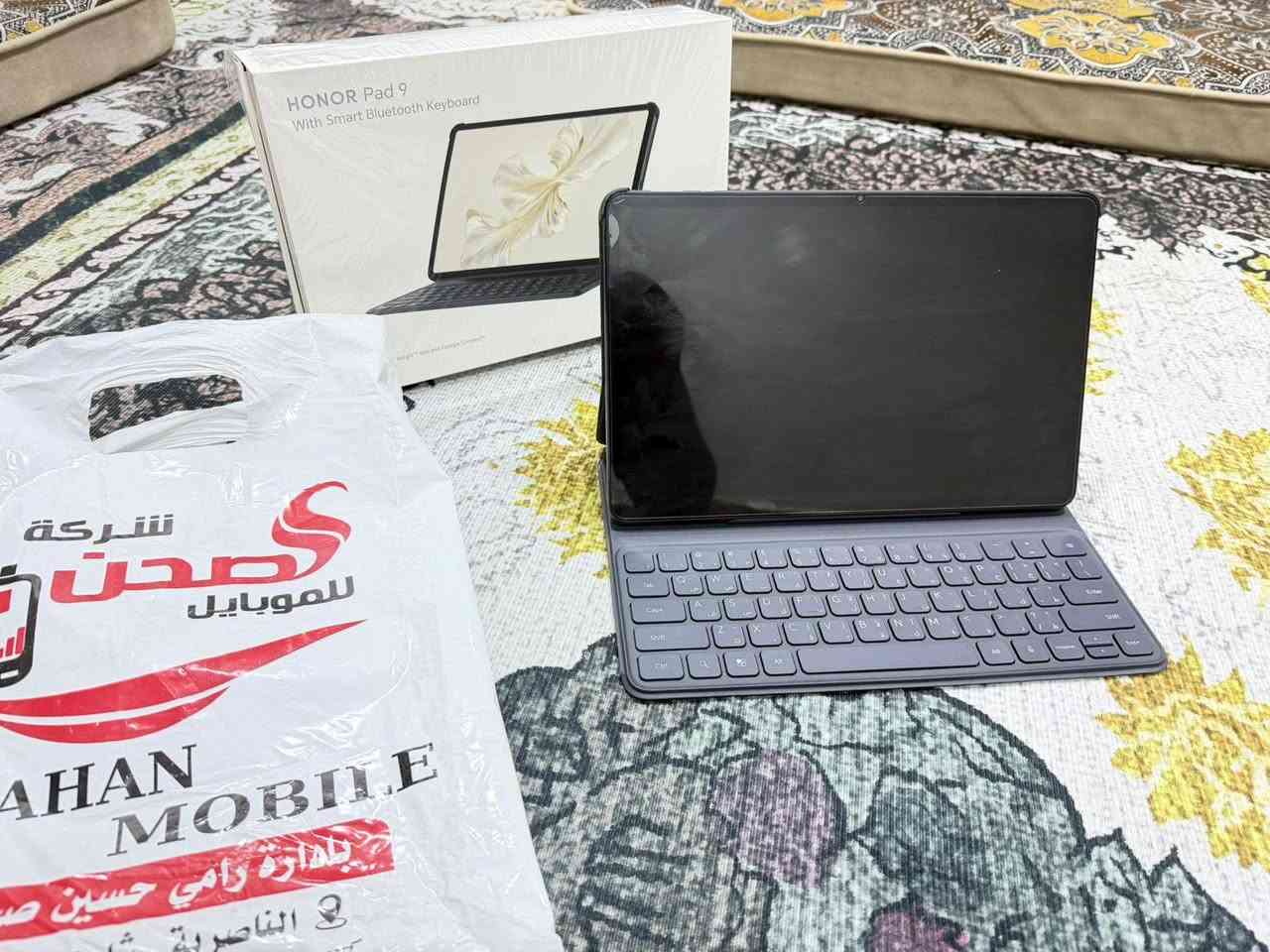 "هونور باد 9، استخدام قليل ونظيف جداً (كارتونة). الجهاز كامل غراضه والكيبورد الأصلي وياه. البطارية ممتازة وما بيه أي عيب عدا طخة بسيطة بالحافة. السعر 355 ألف وقابل للتفاوض البسيط للشراي ."


**إذا كنت صاحب هذا الإعلان وتريد حذفه لأي سبب، رجاءا أرسل رسالة إلى الدعم الفني**