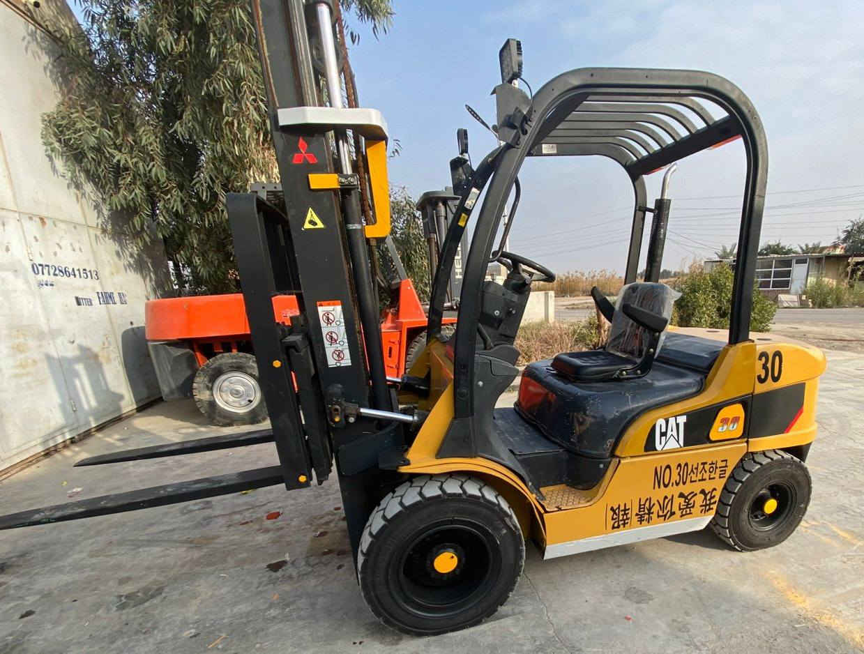 للبيع رافعه شوكيه كتر 3طن 3حركات موديل 2014كير مكينه أكسل تخم تاير جاهزه للعمل بيه اوراق مزاد شركه الببسي العنوان ديالى بعقوبة قرب مديريه المرور 
يوجد توصيل جميع المحافضات 
***********
***********
